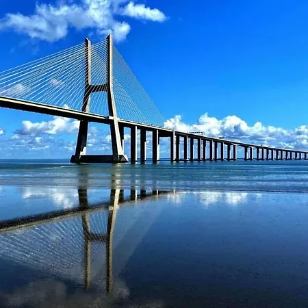 아파트 Bom Dia Parque Nacoes Lisboaz *