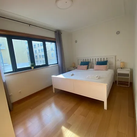 Bom Dia Parque Nacoes Lisboaz Apartmán