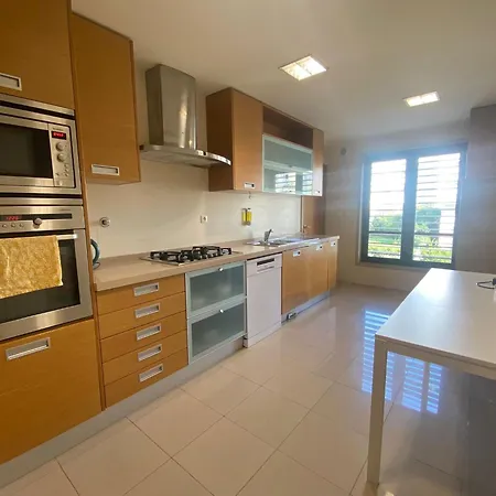 Bom Dia Parque Nacoes Lisboaz Apartmán Lisboa