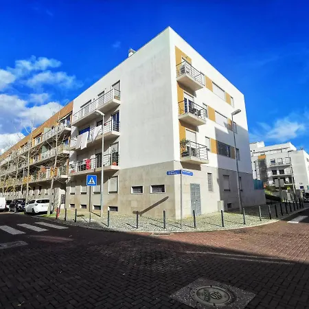 Bom Dia Parque Nacoes Lisboaz